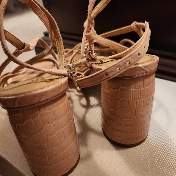 Sam edelman  beige strappy block heels 9.5 light wear - Picture 3 of 6
